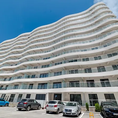 Serenity By Casadelmar Apartment